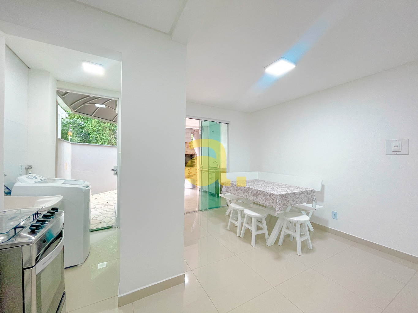 Casa para alugar com 3 quartos, 110m² - Foto 9