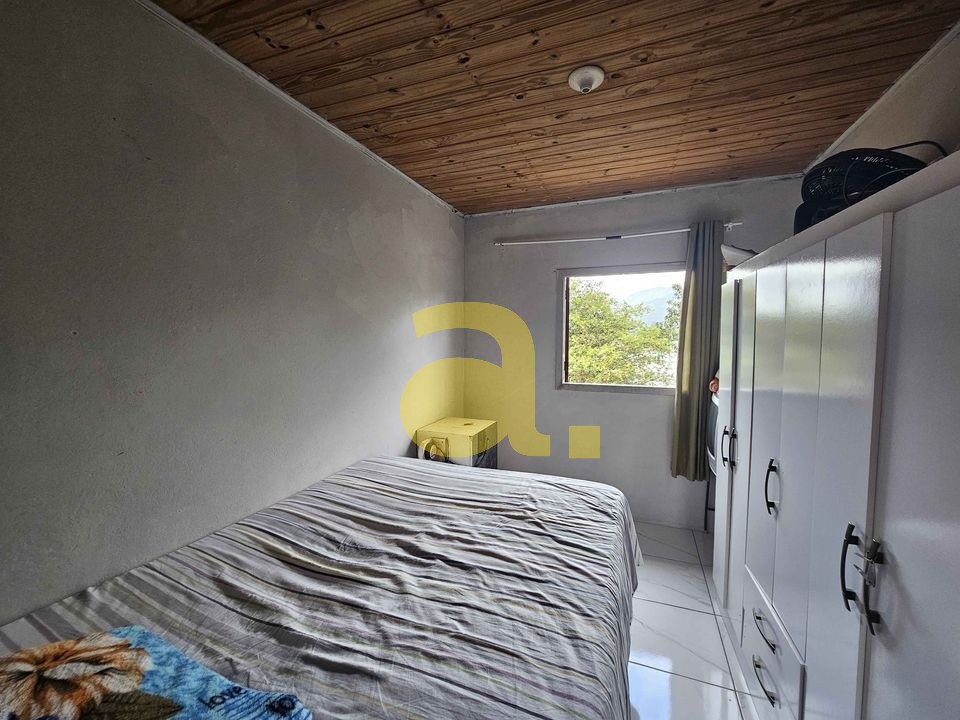 Casa à venda com 3 quartos, 60m² - Foto 14