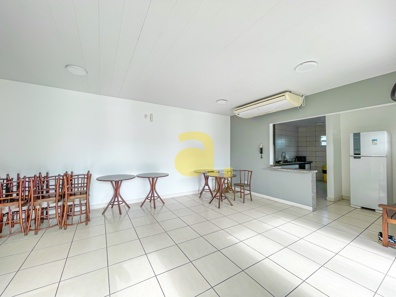Apartamento para alugar com 2 quartos, 73m² - Foto 22