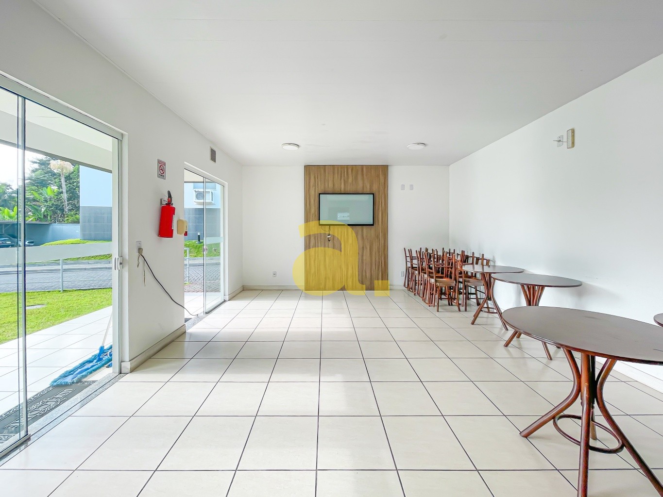 Apartamento para alugar com 2 quartos, 73m² - Foto 24