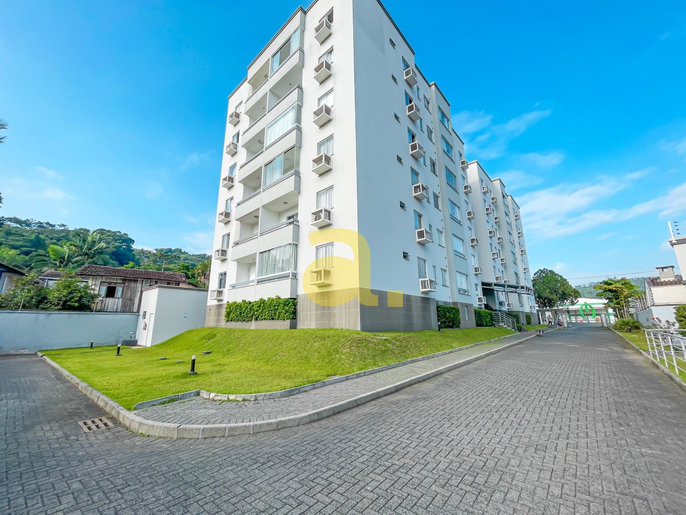 Apartamento para alugar com 2 quartos, 73m² - Foto 1