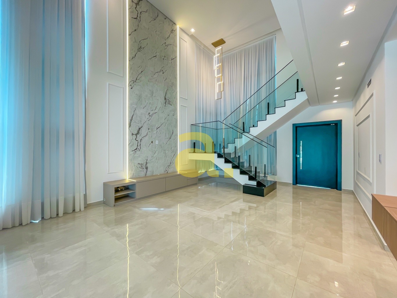 Casa de Condomínio à venda com 3 quartos, 222m² - Foto 3