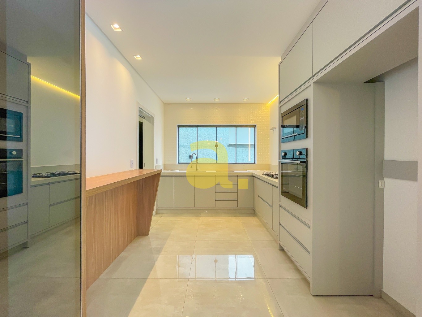 Casa de Condomínio à venda com 3 quartos, 222m² - Foto 7