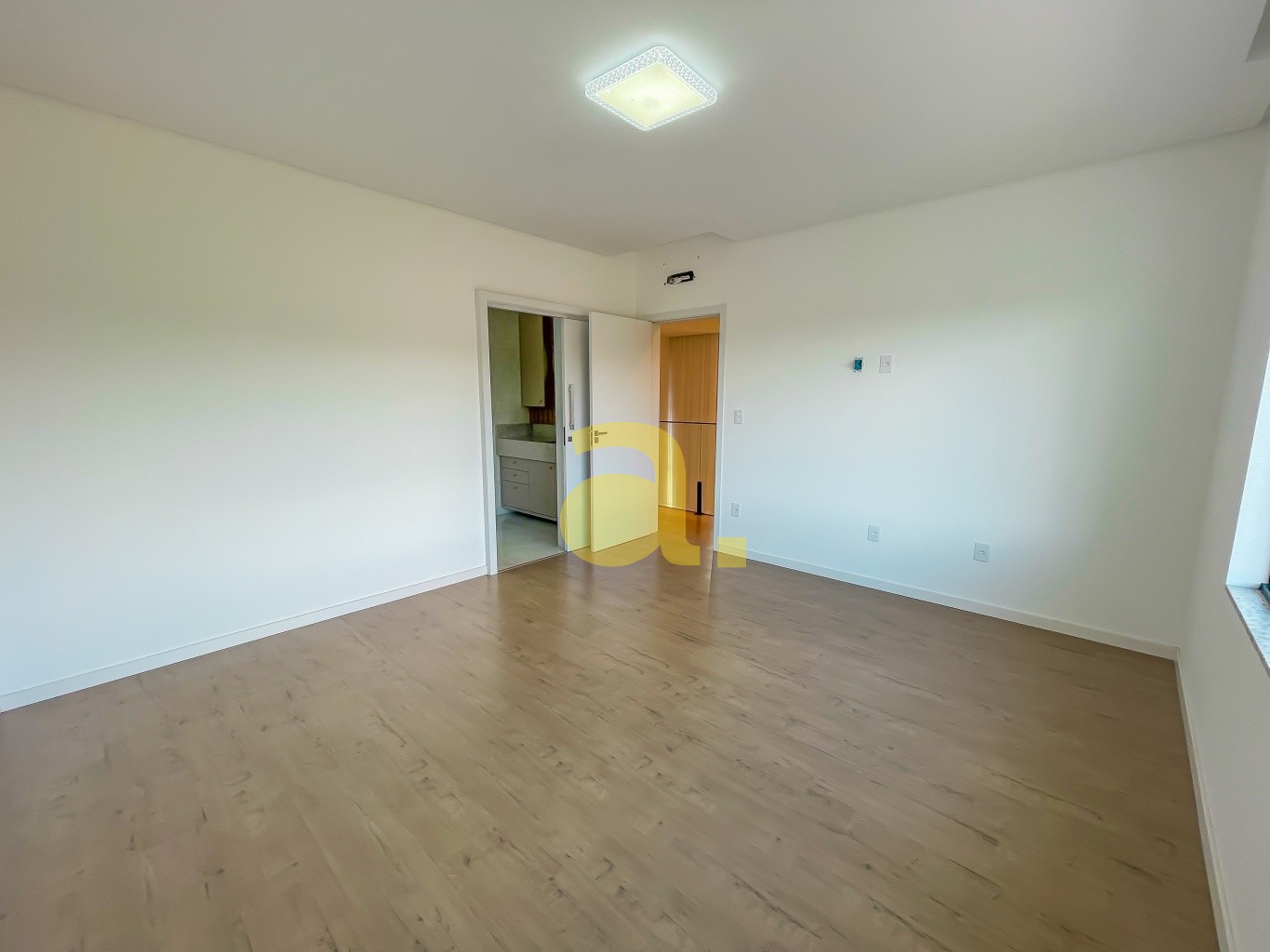 Casa de Condomínio à venda com 3 quartos, 222m² - Foto 18