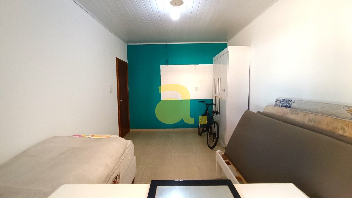 Casa à venda com 2 quartos, 70m² - Foto 9