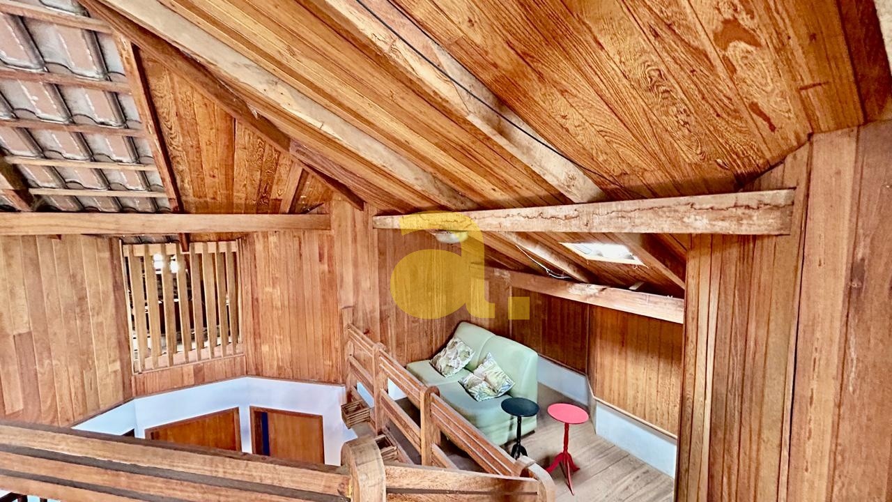 Casa à venda com 3 quartos, 201m² - Foto 13