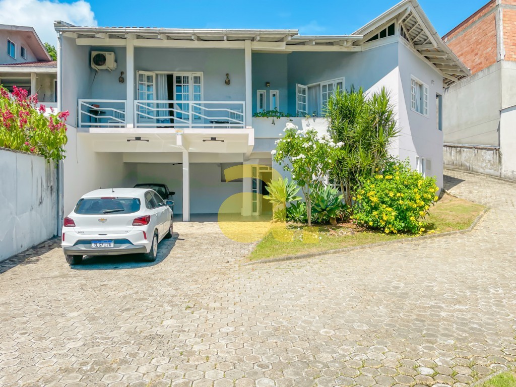 Casa à venda com 4 quartos, 250m² - Foto 3