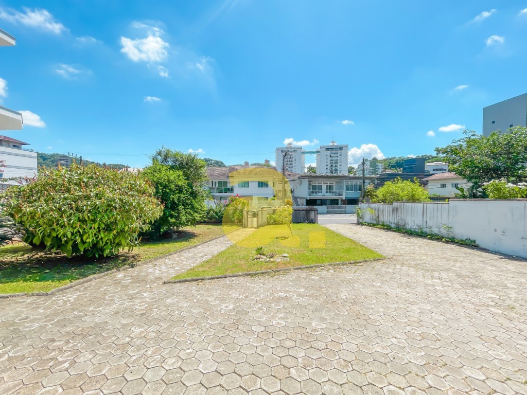 Casa à venda com 4 quartos, 250m² - Foto 5
