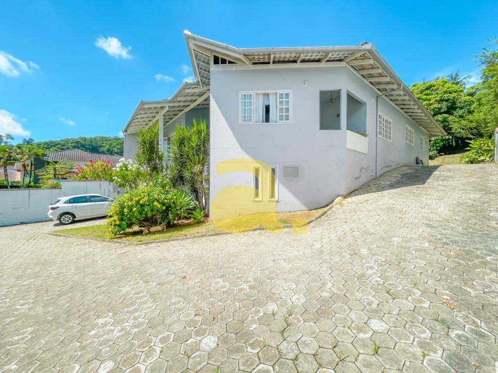 Casa à venda com 4 quartos, 250m² - Foto 7