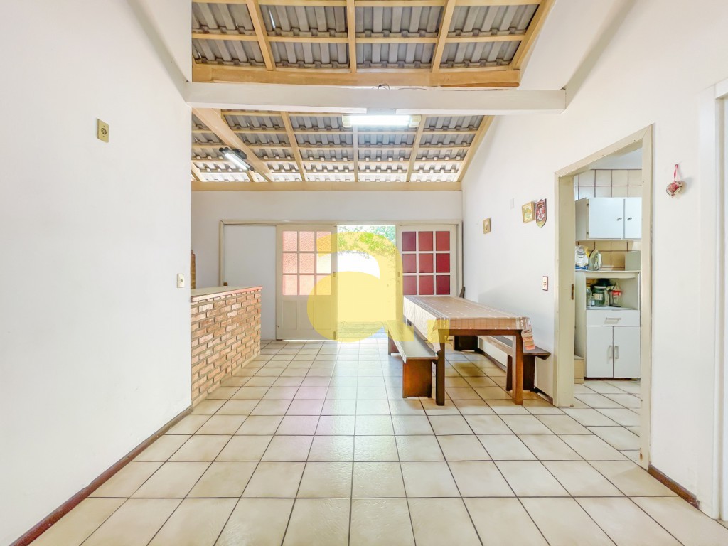 Casa à venda com 4 quartos, 250m² - Foto 12