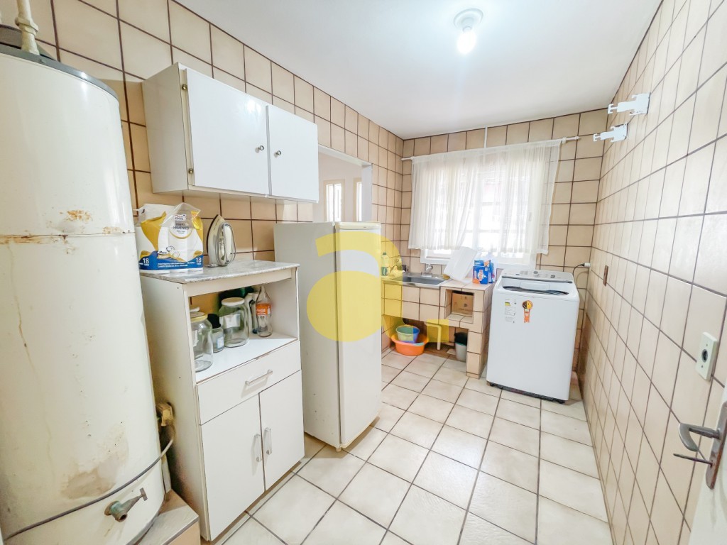 Casa à venda com 4 quartos, 250m² - Foto 15