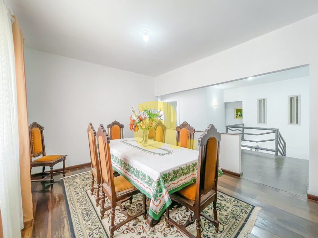 Casa à venda com 4 quartos, 250m² - Foto 21