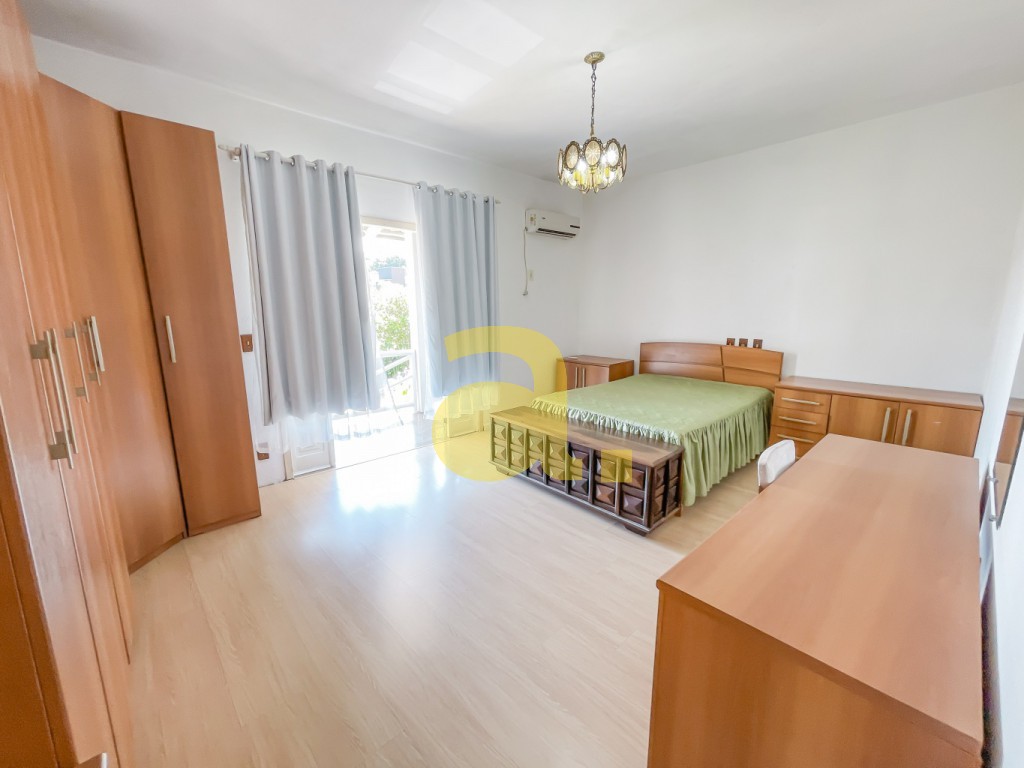 Casa à venda com 4 quartos, 250m² - Foto 24