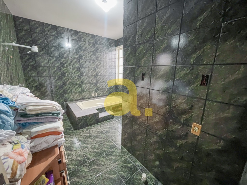 Casa à venda com 4 quartos, 250m² - Foto 26