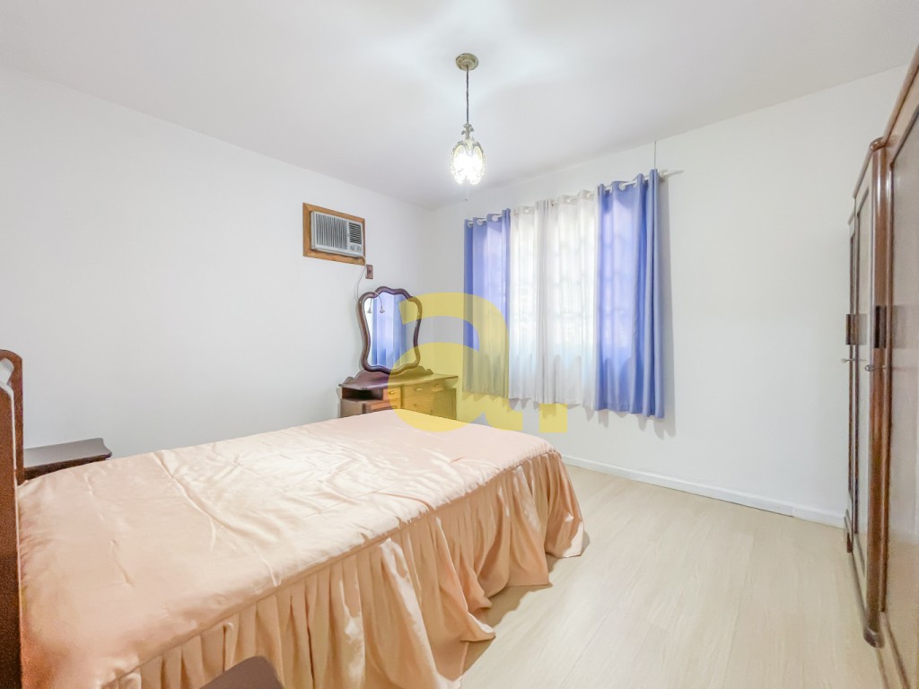 Casa à venda com 4 quartos, 250m² - Foto 29