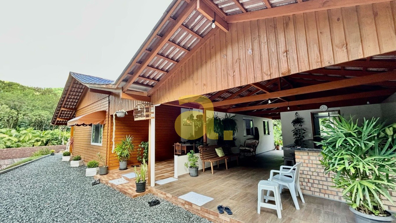 Casa à venda com 2 quartos, 110m² - Foto 2