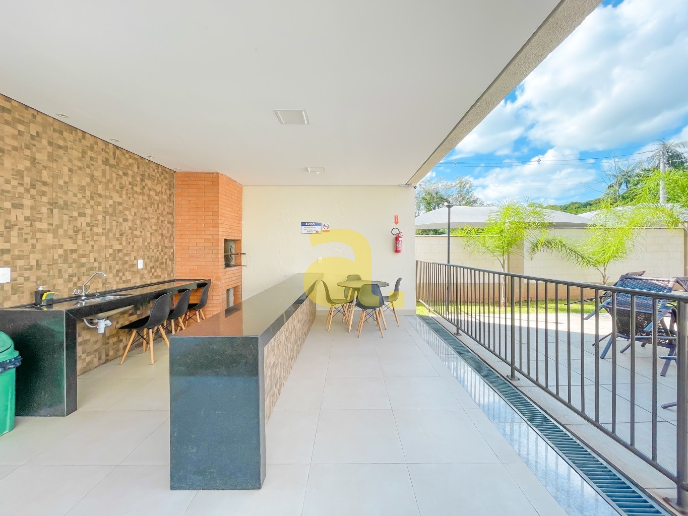 Apartamento à venda com 2 quartos, 38m² - Foto 3