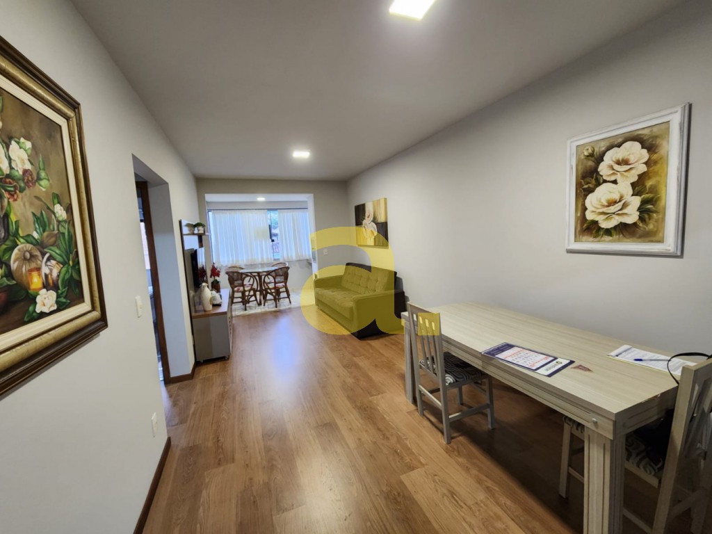 Apartamento à venda com 2 quartos, 70m² - Foto 3