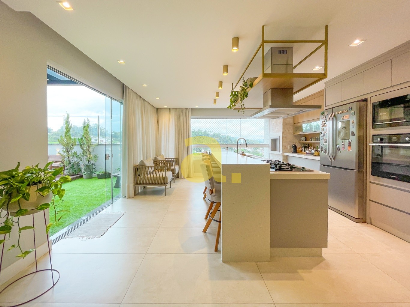 Cobertura, 4 quartos, 212 m² - Foto 3