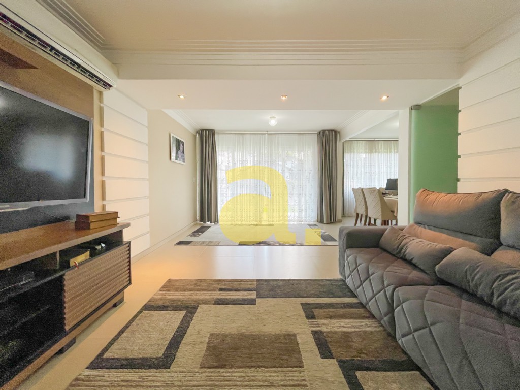 Casa para alugar com 5 quartos, 280m² - Foto 5