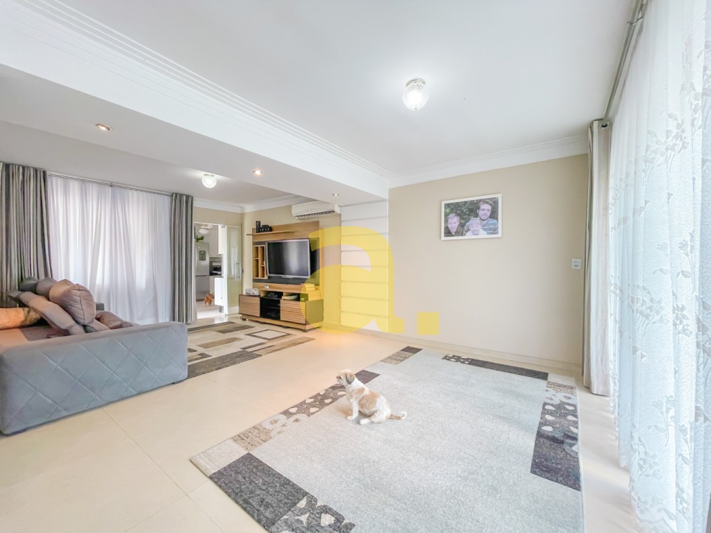 Casa para alugar com 5 quartos, 280m² - Foto 8