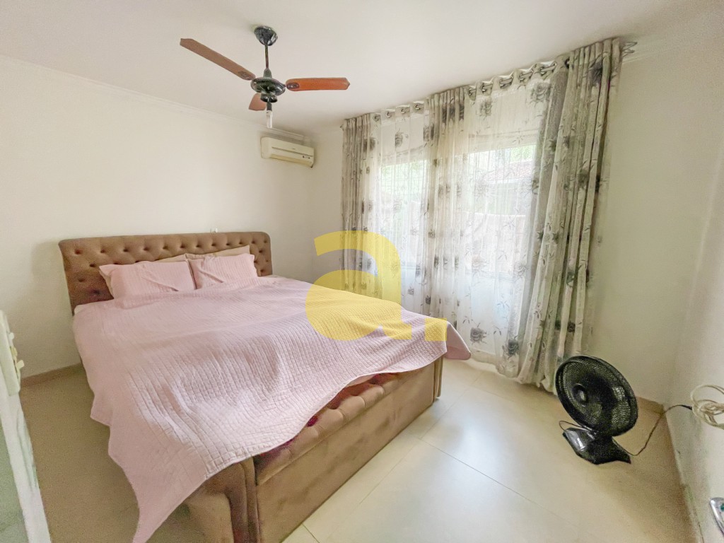 Casa para alugar com 5 quartos, 280m² - Foto 12