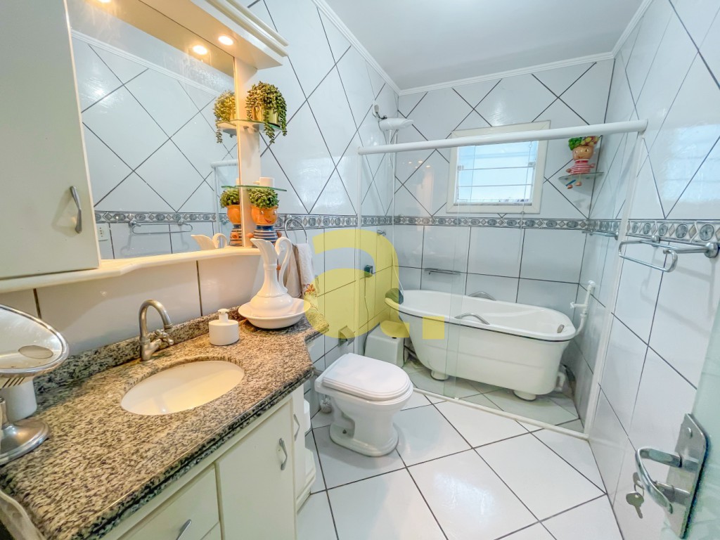 Casa para alugar com 5 quartos, 280m² - Foto 13