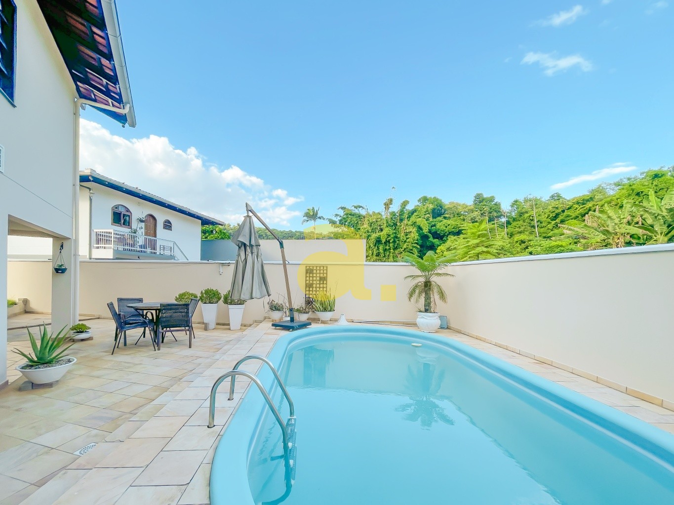 Casa à venda com 5 quartos, 420m² - Foto 2