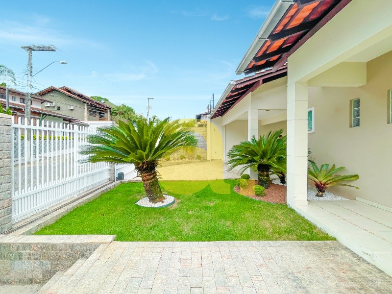 Casa para alugar com 3 quartos, 234m² - Foto 5