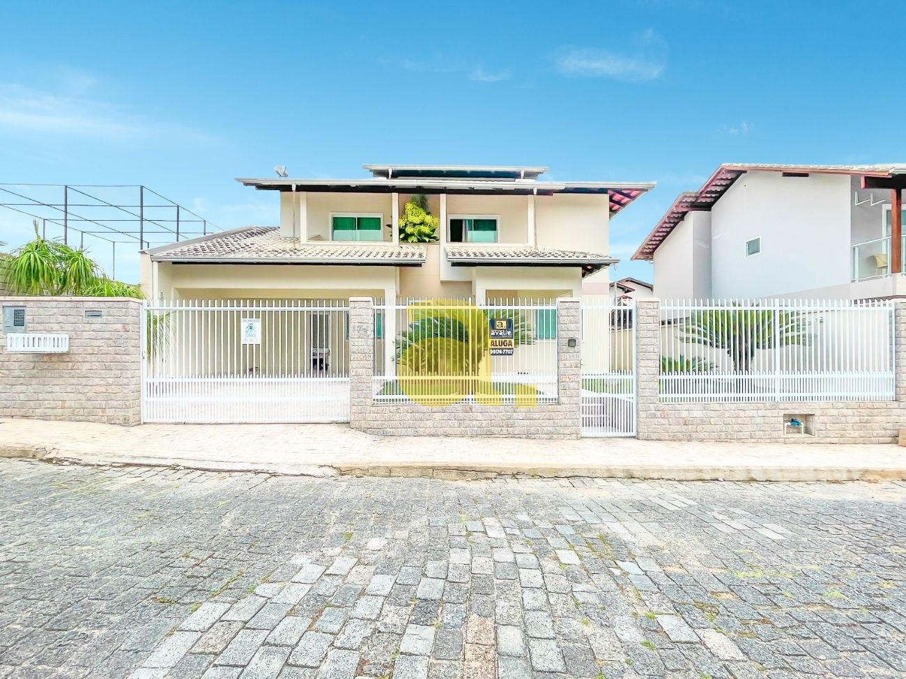 Casa para alugar com 3 quartos, 234m² - Foto 2
