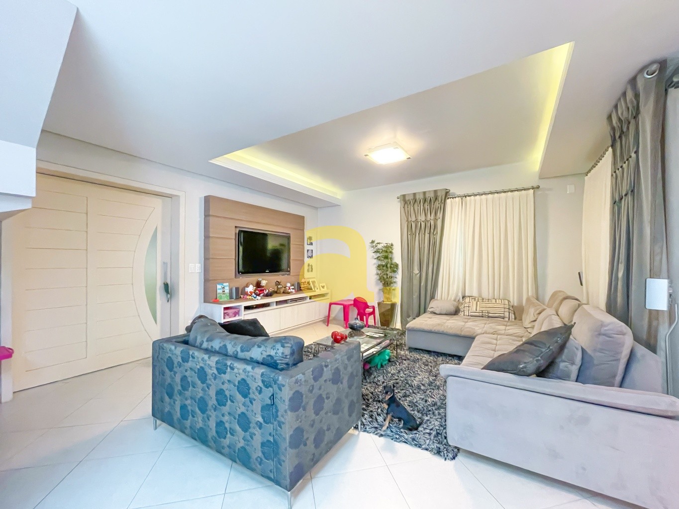 Casa para alugar com 3 quartos, 234m² - Foto 12