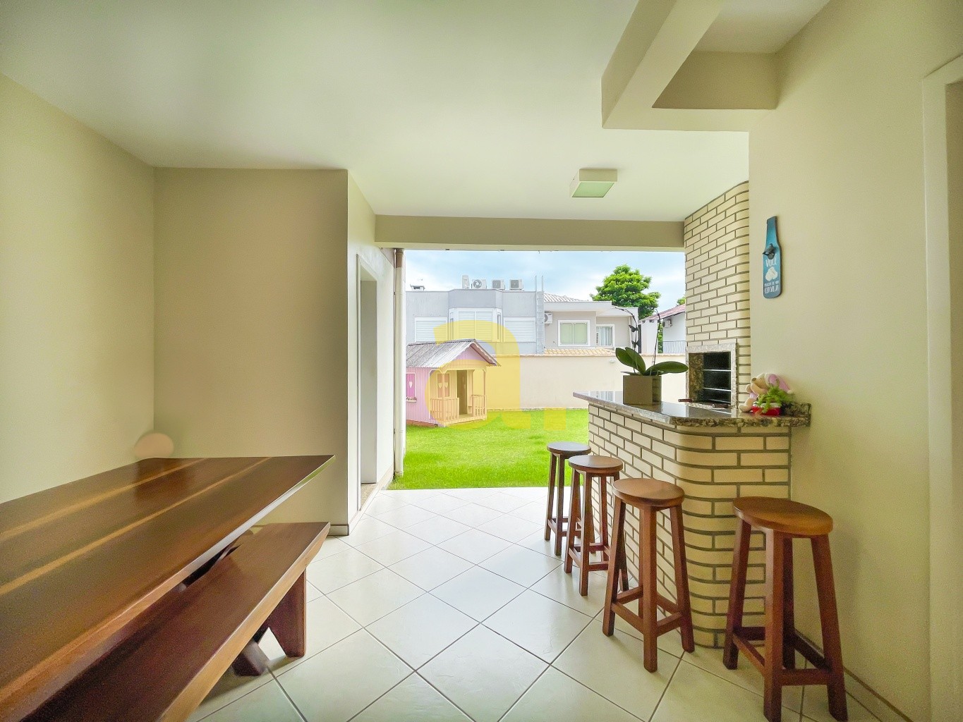 Casa para alugar com 3 quartos, 234m² - Foto 9