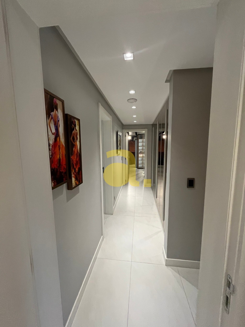 Apartamento à venda com 4 quartos, 200m² - Foto 13