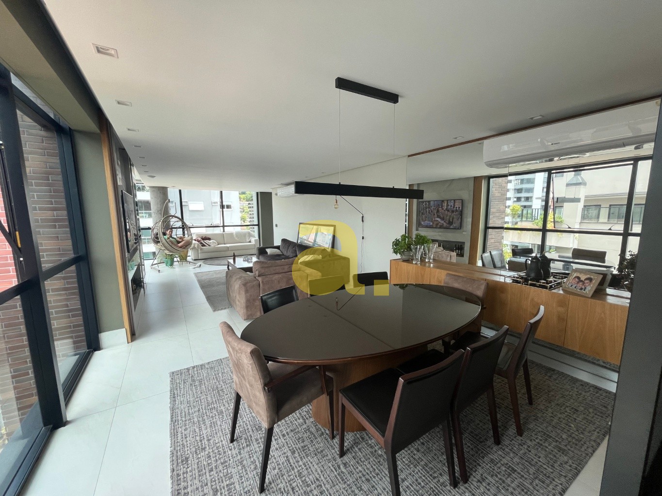 Apartamento à venda com 4 quartos, 200m² - Foto 4