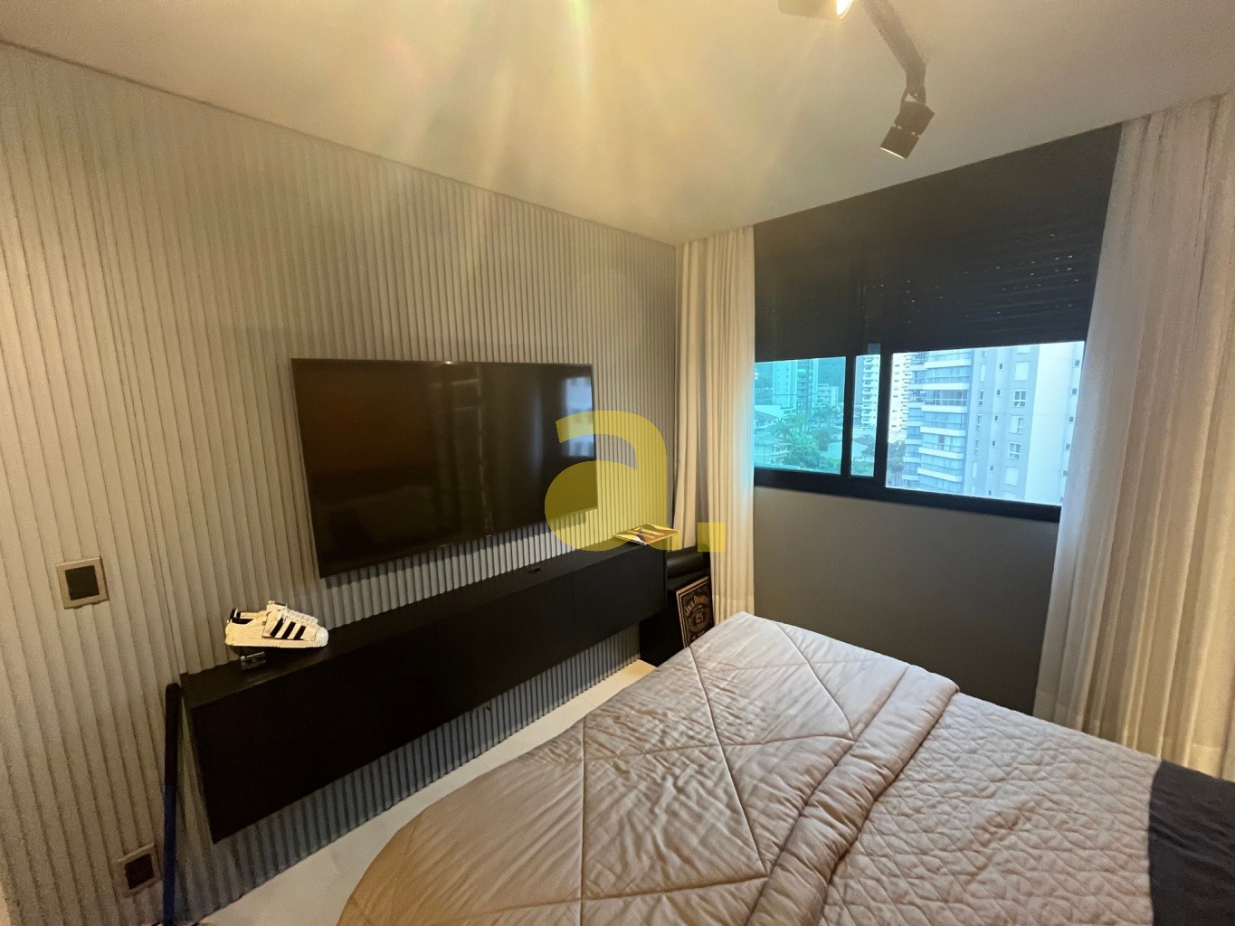 Apartamento à venda com 4 quartos, 200m² - Foto 18