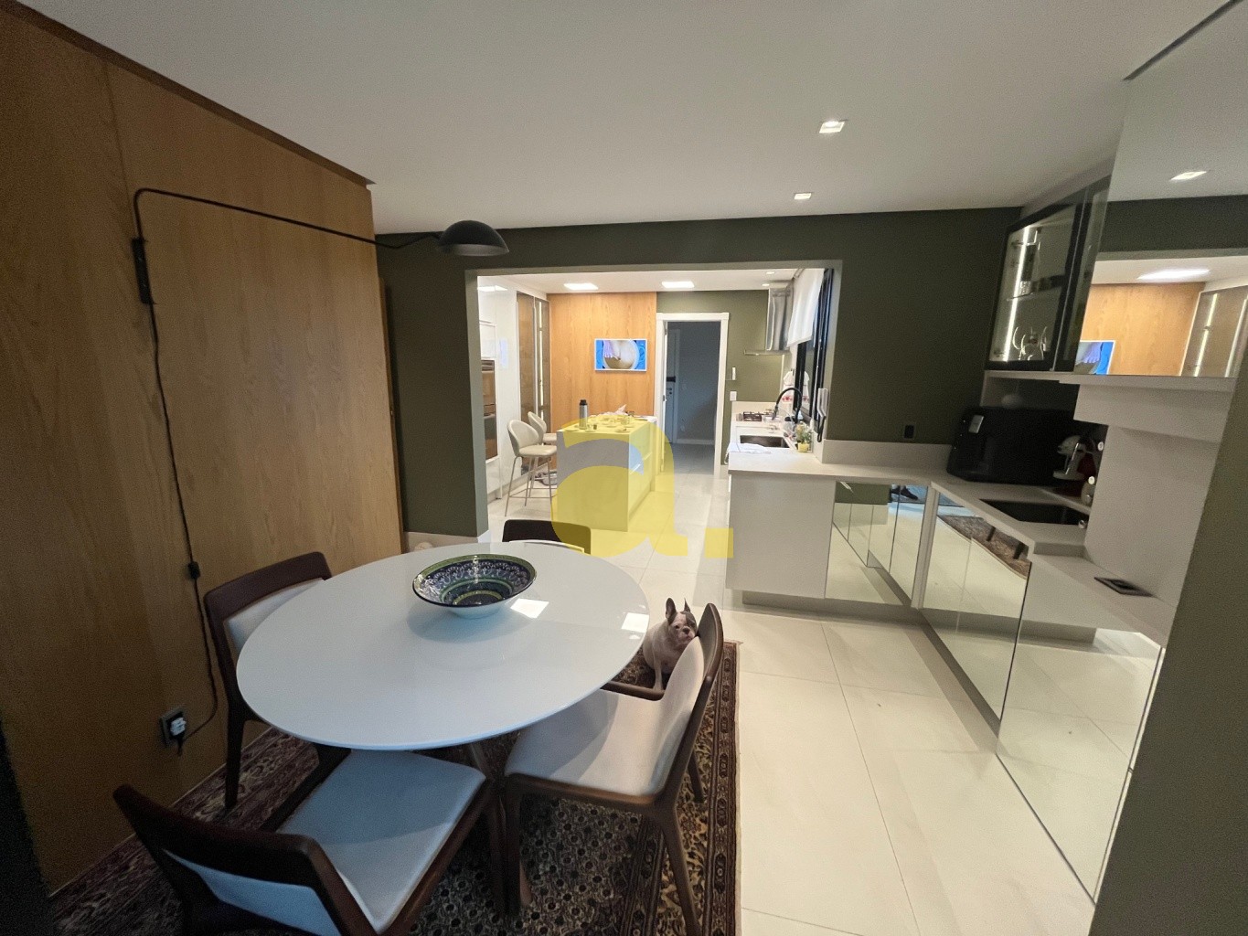 Apartamento à venda com 4 quartos, 200m² - Foto 5