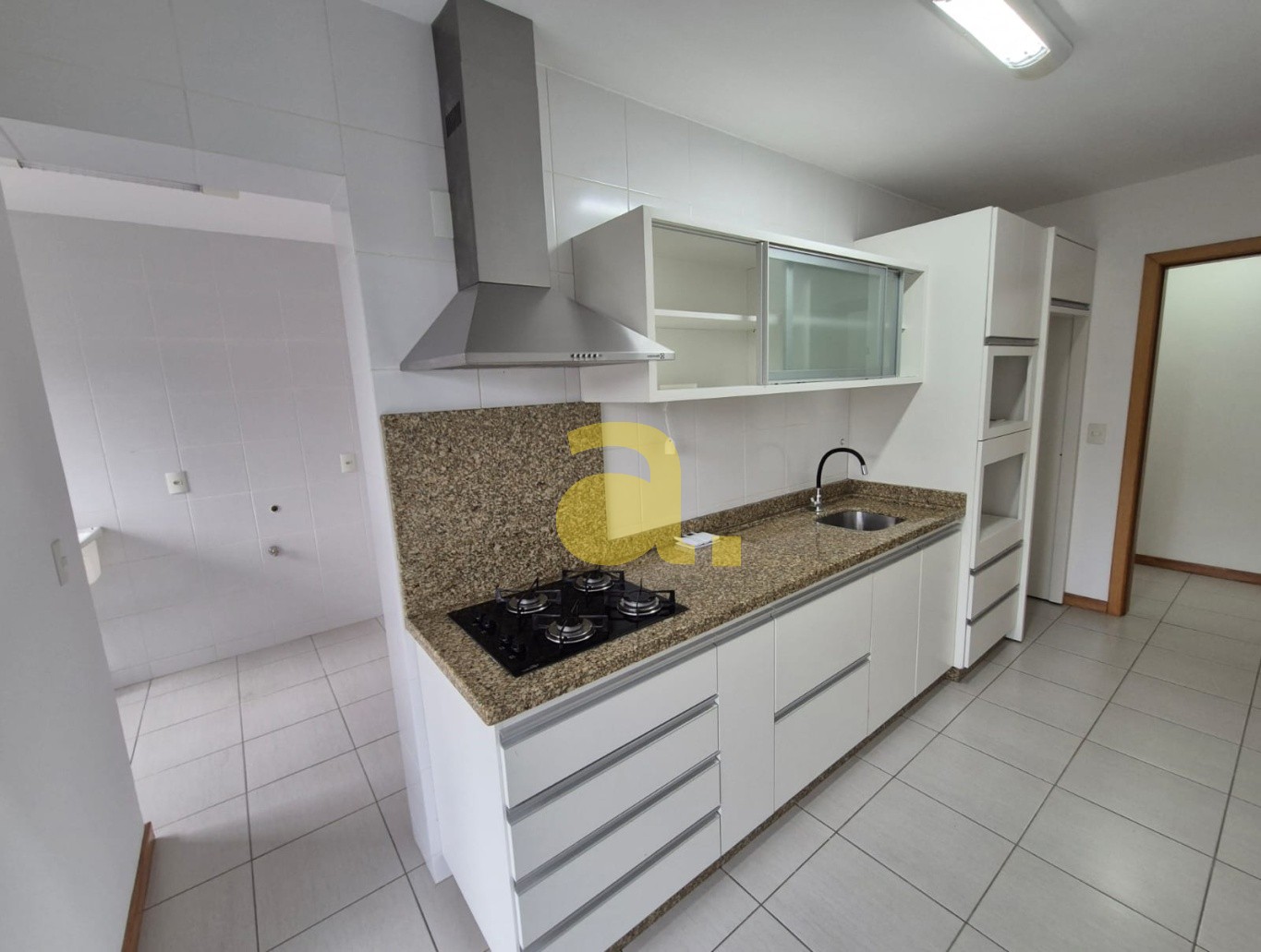 Apartamento para alugar com 3 quartos, 103m² - Foto 3