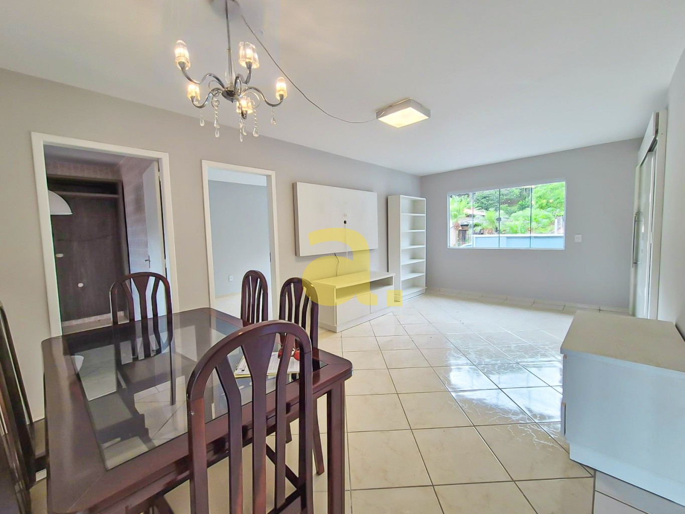 Casa para alugar com 3 quartos, 95m² - Foto 3