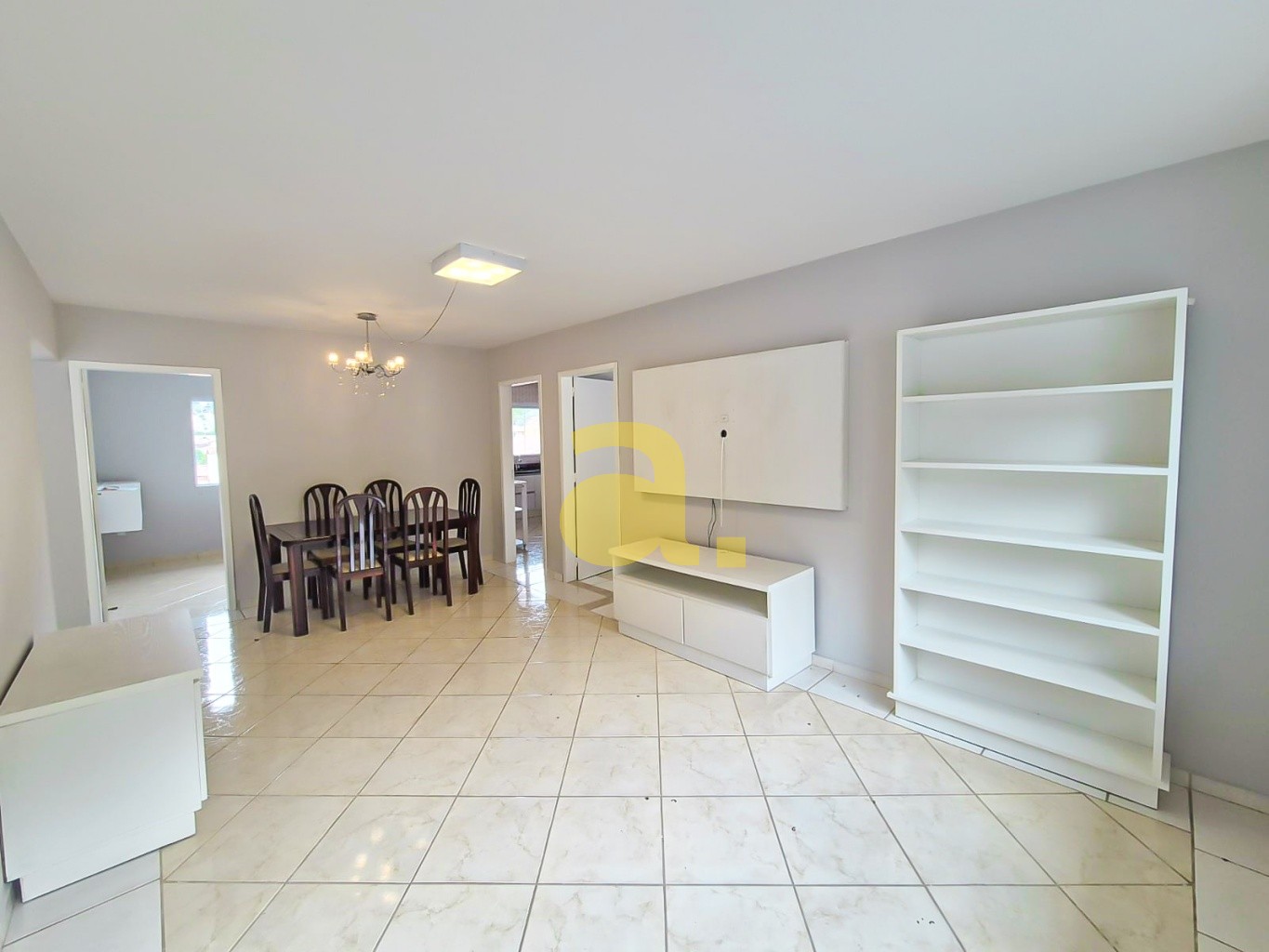 Casa para alugar com 3 quartos, 95m² - Foto 4