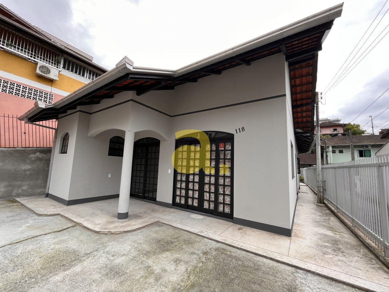 Casa à venda com 3 quartos, 153m² - Foto 3