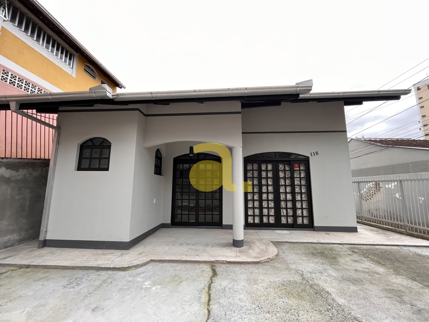 Casa à venda com 3 quartos, 153m² - Foto 2