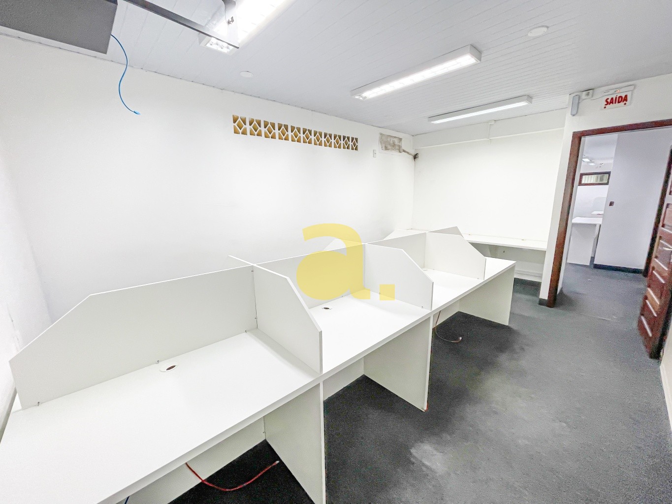 Conjunto Comercial-Sala para alugar, 246m² - Foto 18