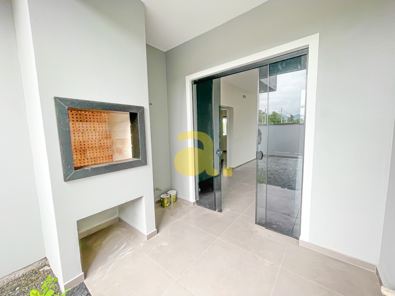 Casa à venda com 3 quartos, 101m² - Foto 4