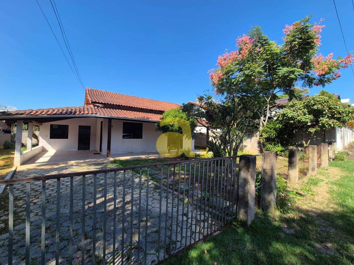 Casa para alugar com 2 quartos, 90m² - Foto 2