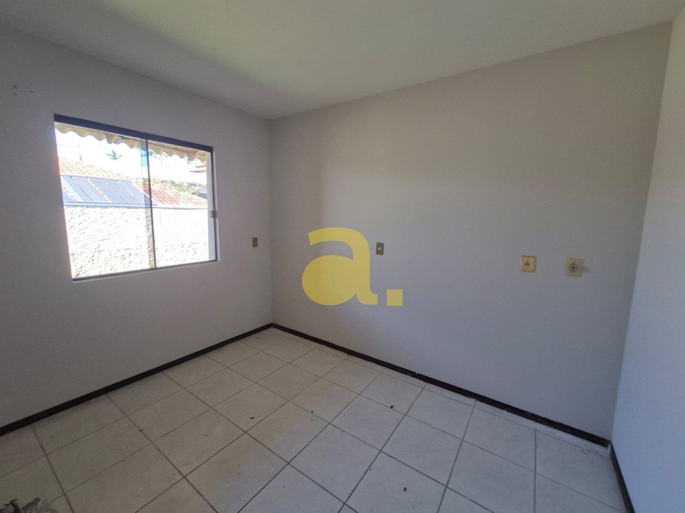Casa para alugar com 2 quartos, 90m² - Foto 9