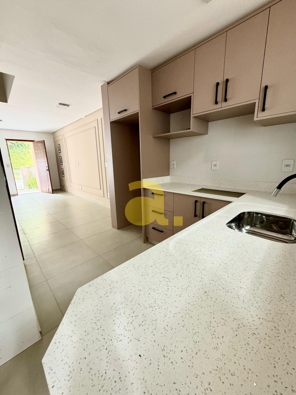 Sobrado à venda com 2 quartos, 73m² - Foto 3