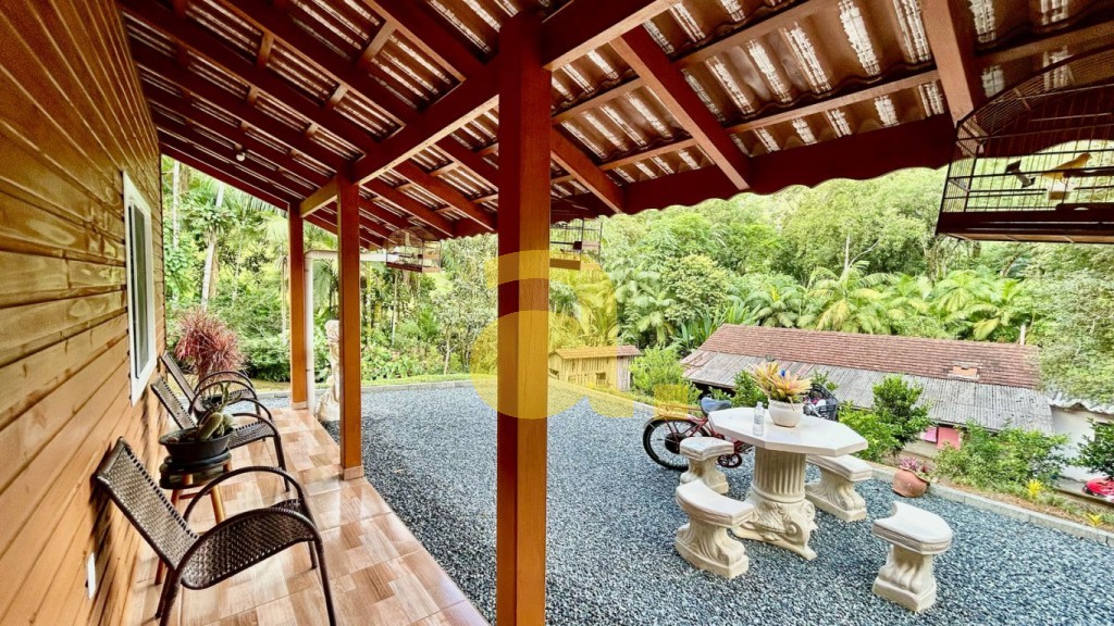 Casa à venda com 2 quartos, 110m² - Foto 3