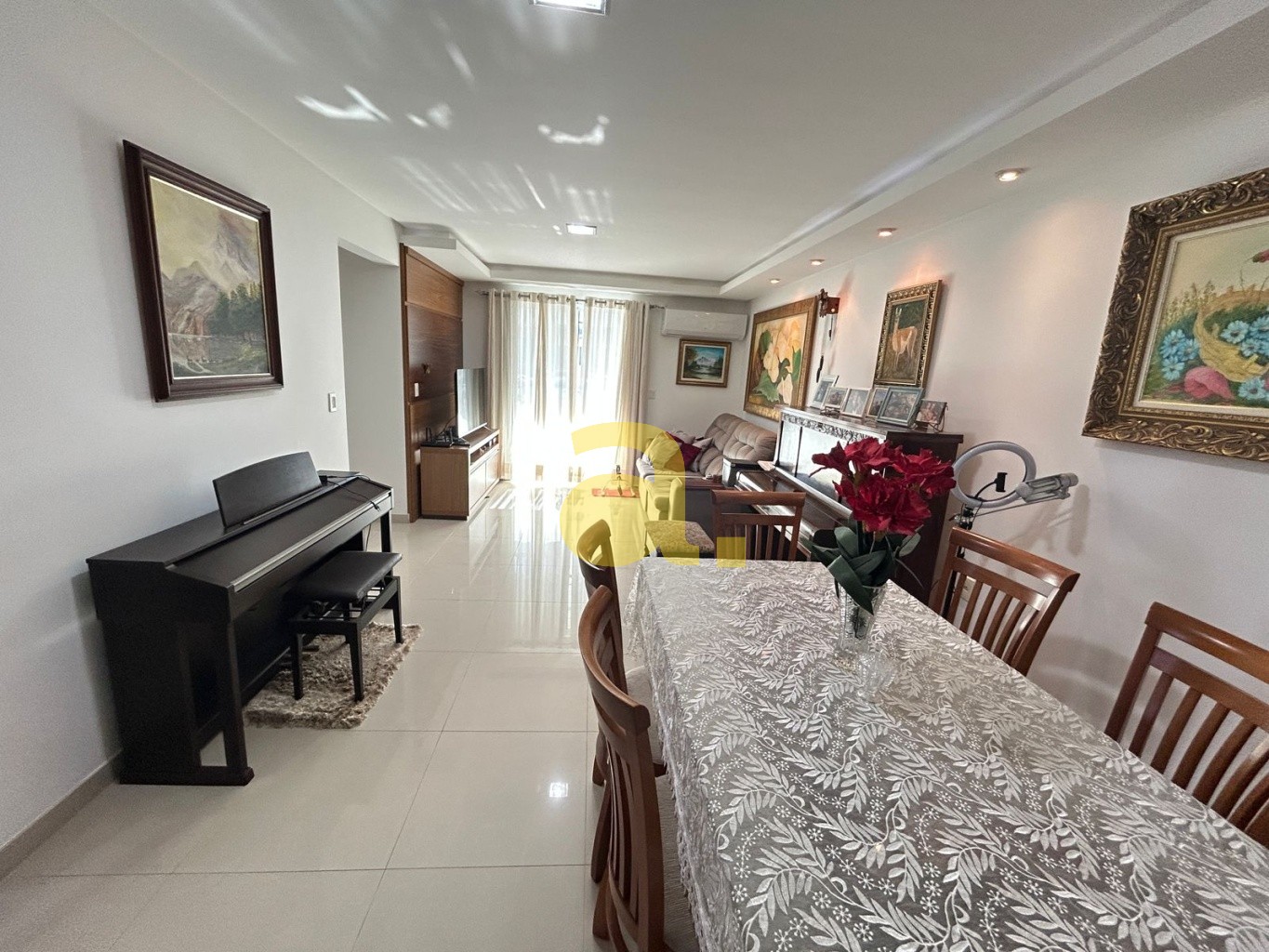 Apartamento à venda com 2 quartos, 125m² - Foto 4