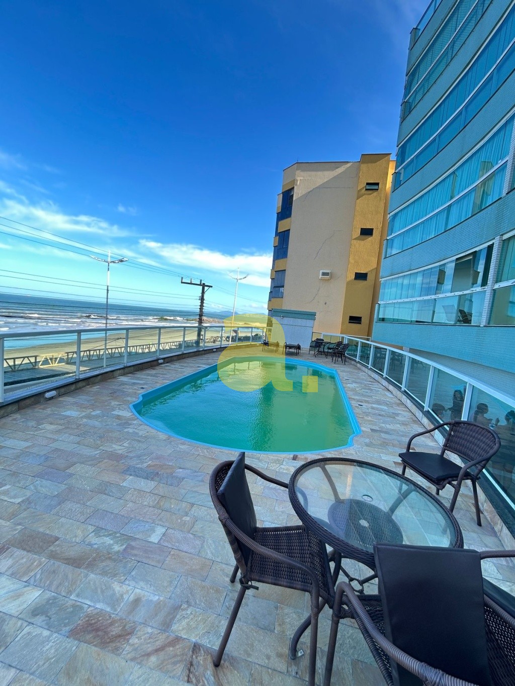 Apartamento à venda com 2 quartos, 125m² - Foto 2