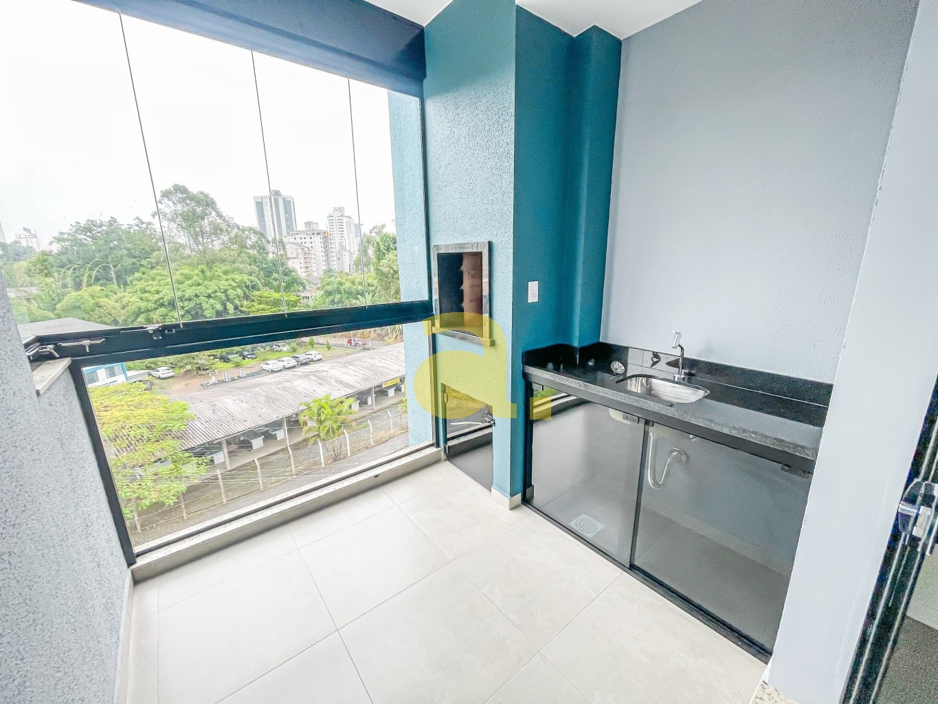 Cobertura à venda com 2 quartos, 75m² - Foto 2